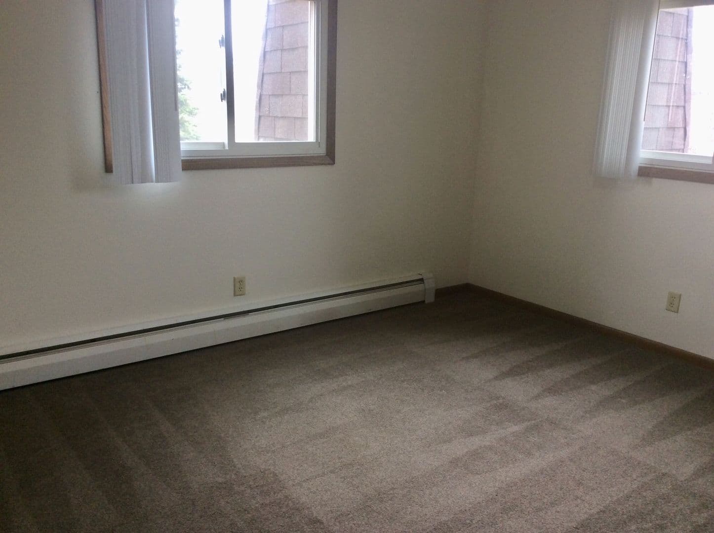 Dickinson Apartment: 423/425 Sims St
