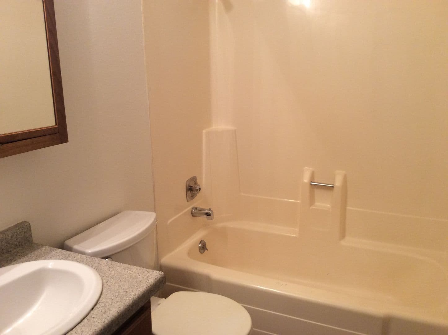 Dickinson Apartment: 127 8th Ave East