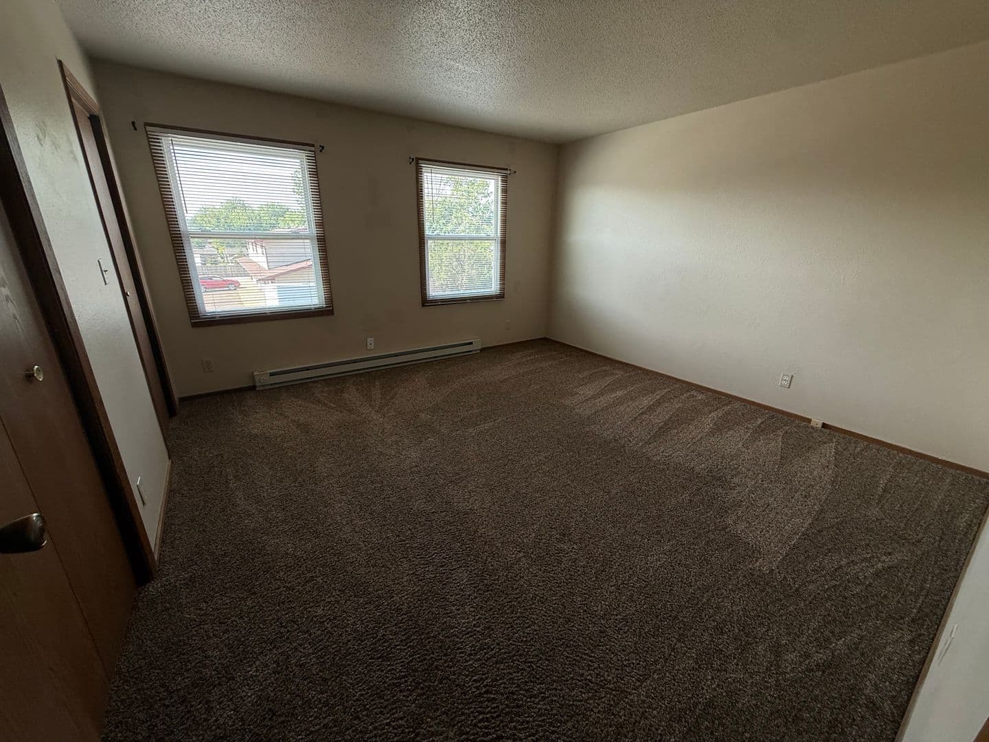 Dickinson Townhome: 386 9th Ave E