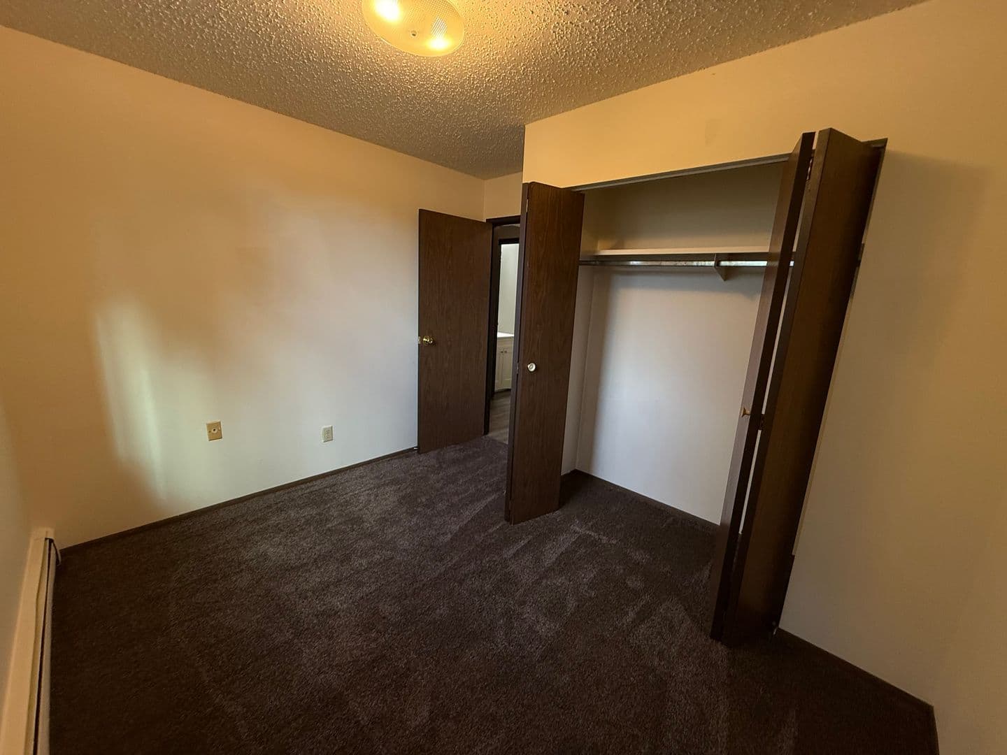Dickinson Apartment: 1612 Praire Ave
