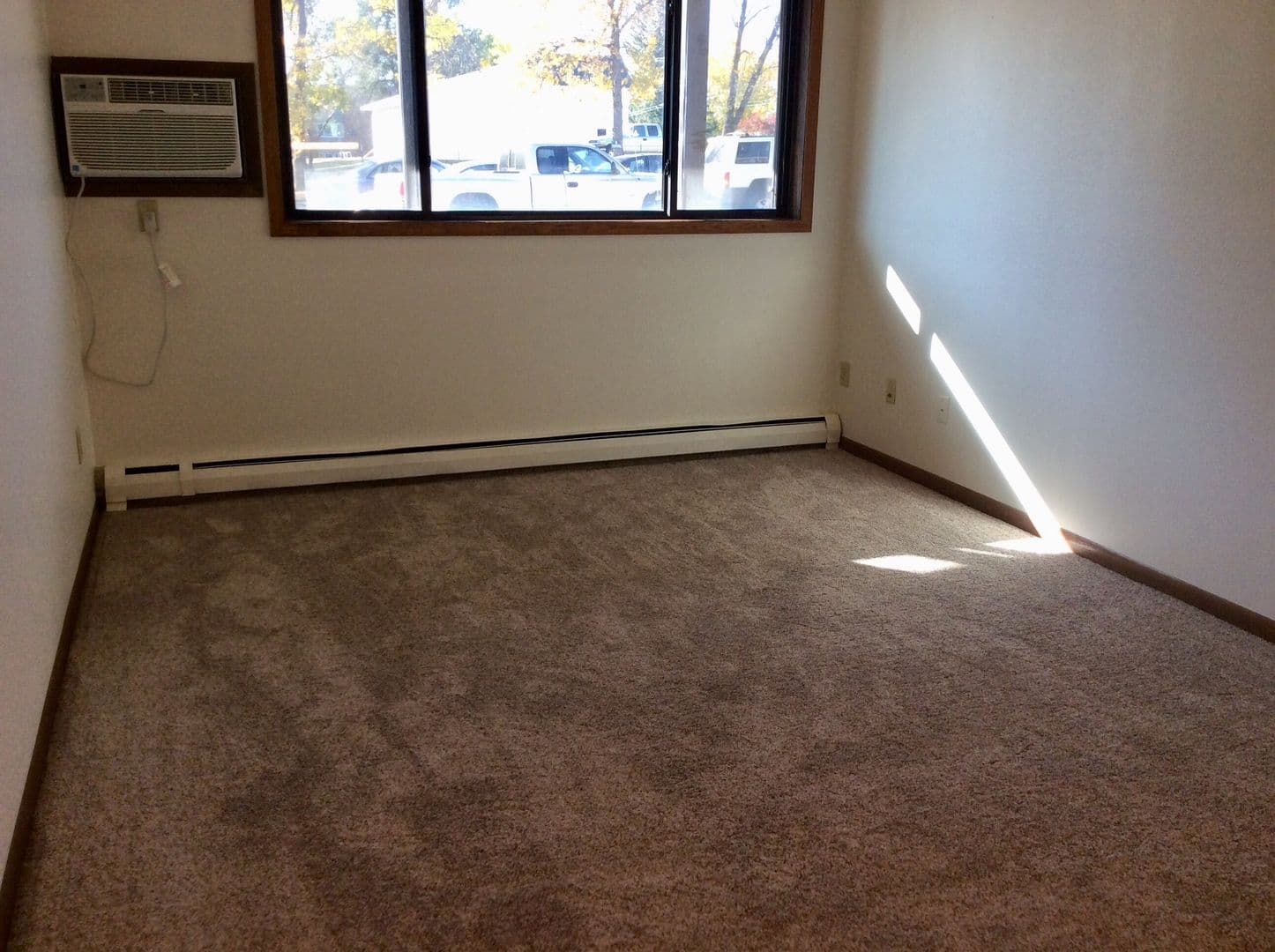 Dickinson Apartment: 177 10th Avenue East