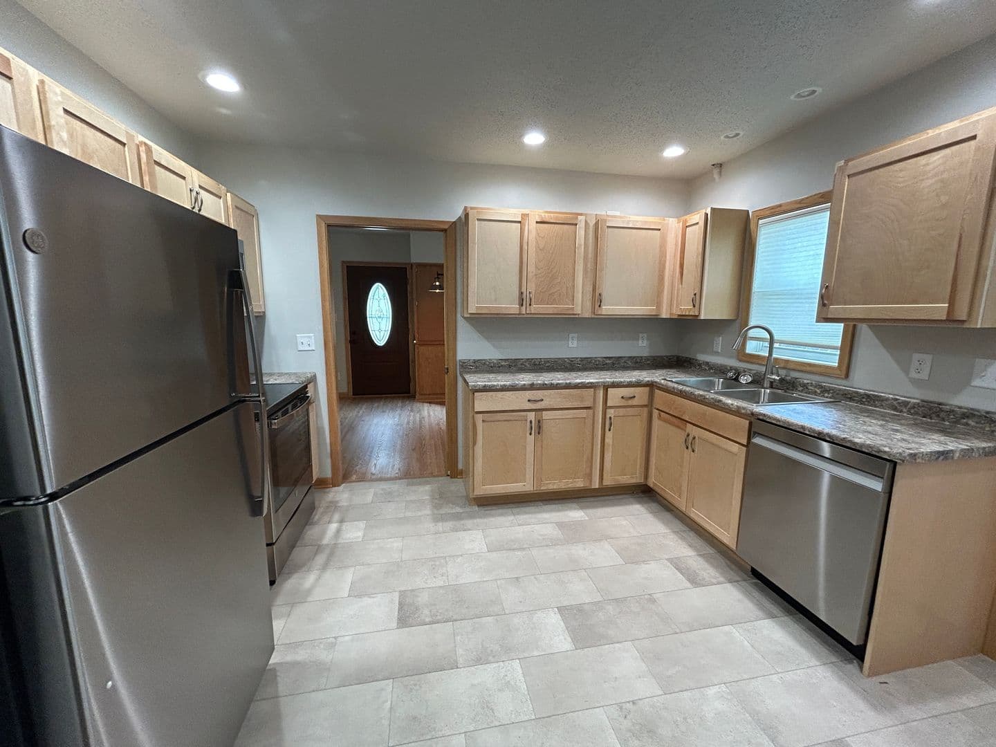 Dickinson House: 836 5th Ave W