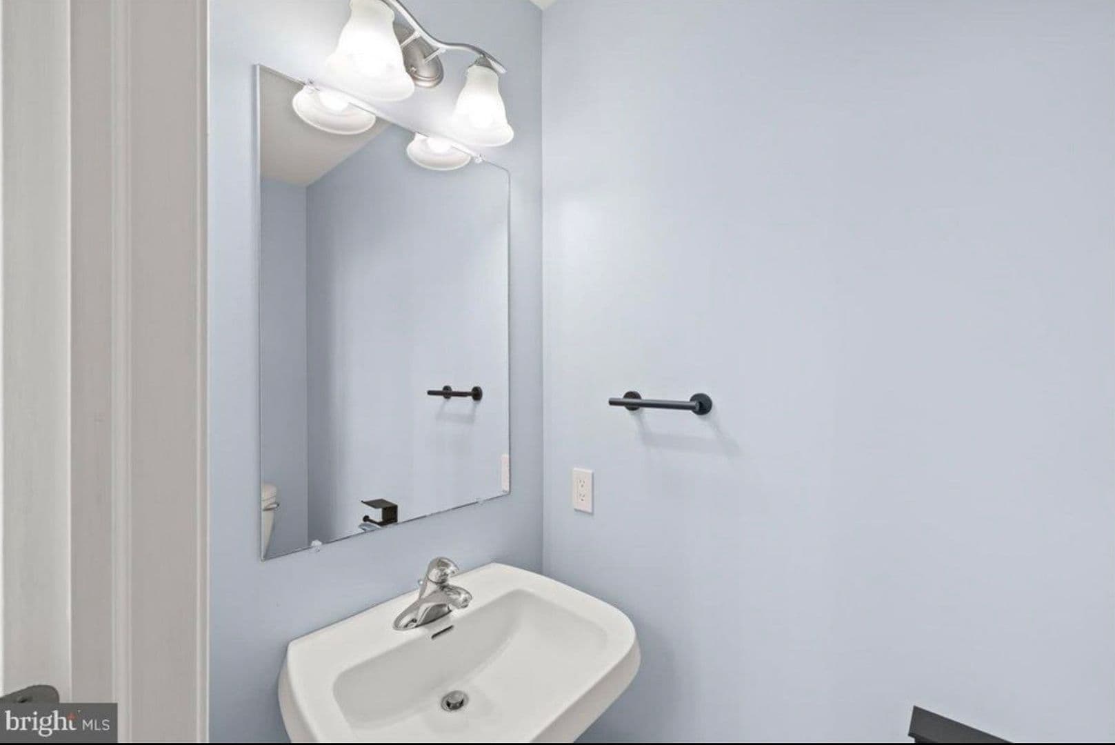 Harrisburg House: 777 Oak Leaf Lane