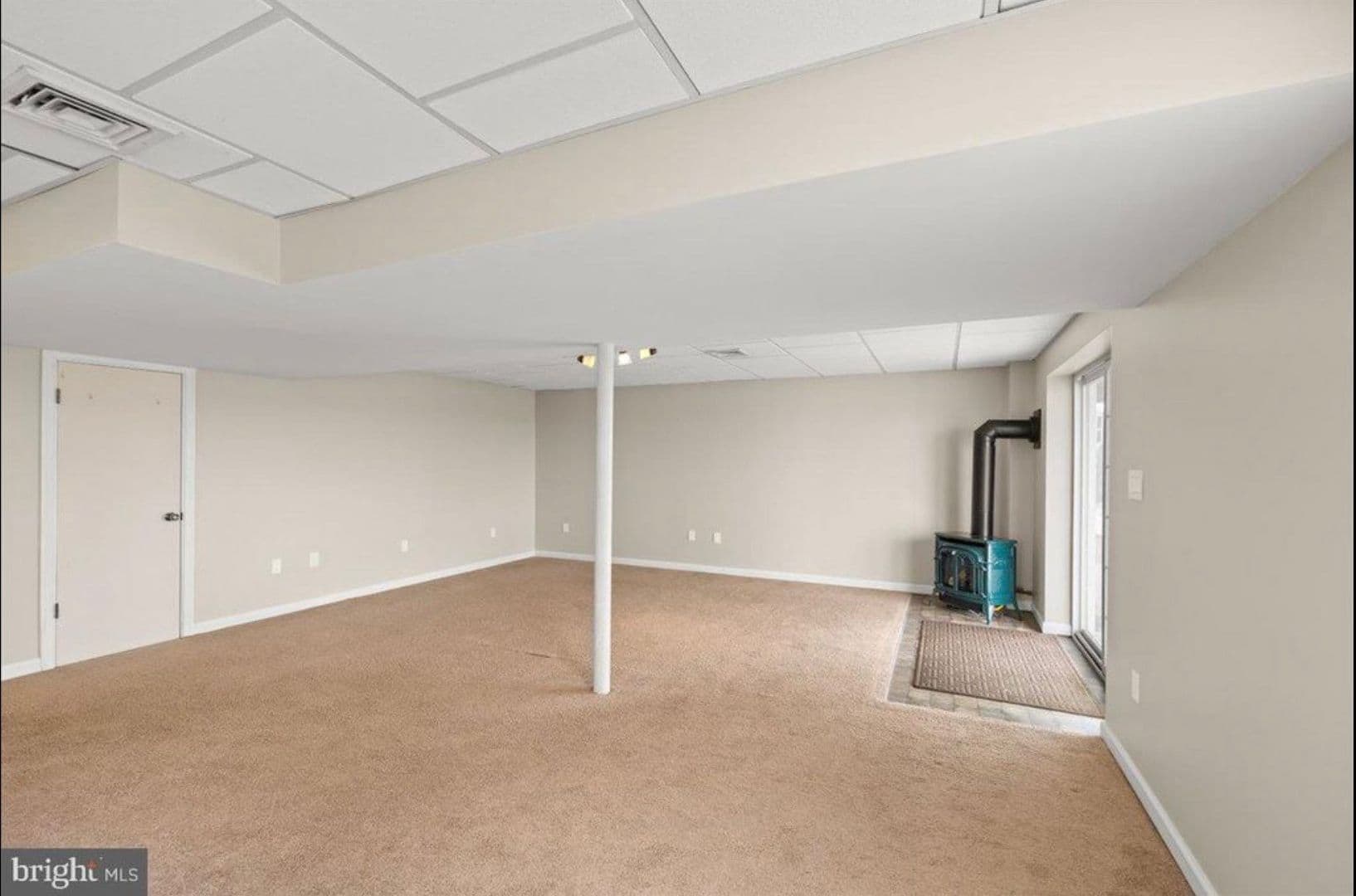 Harrisburg House: 777 Oak Leaf Lane