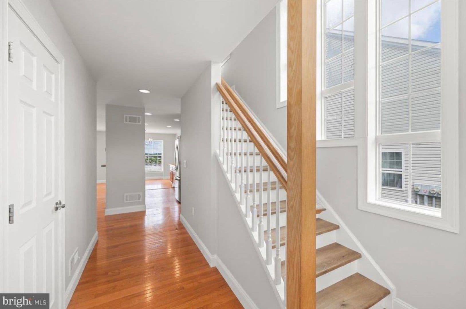 Harrisburg House: 777 Oak Leaf Lane