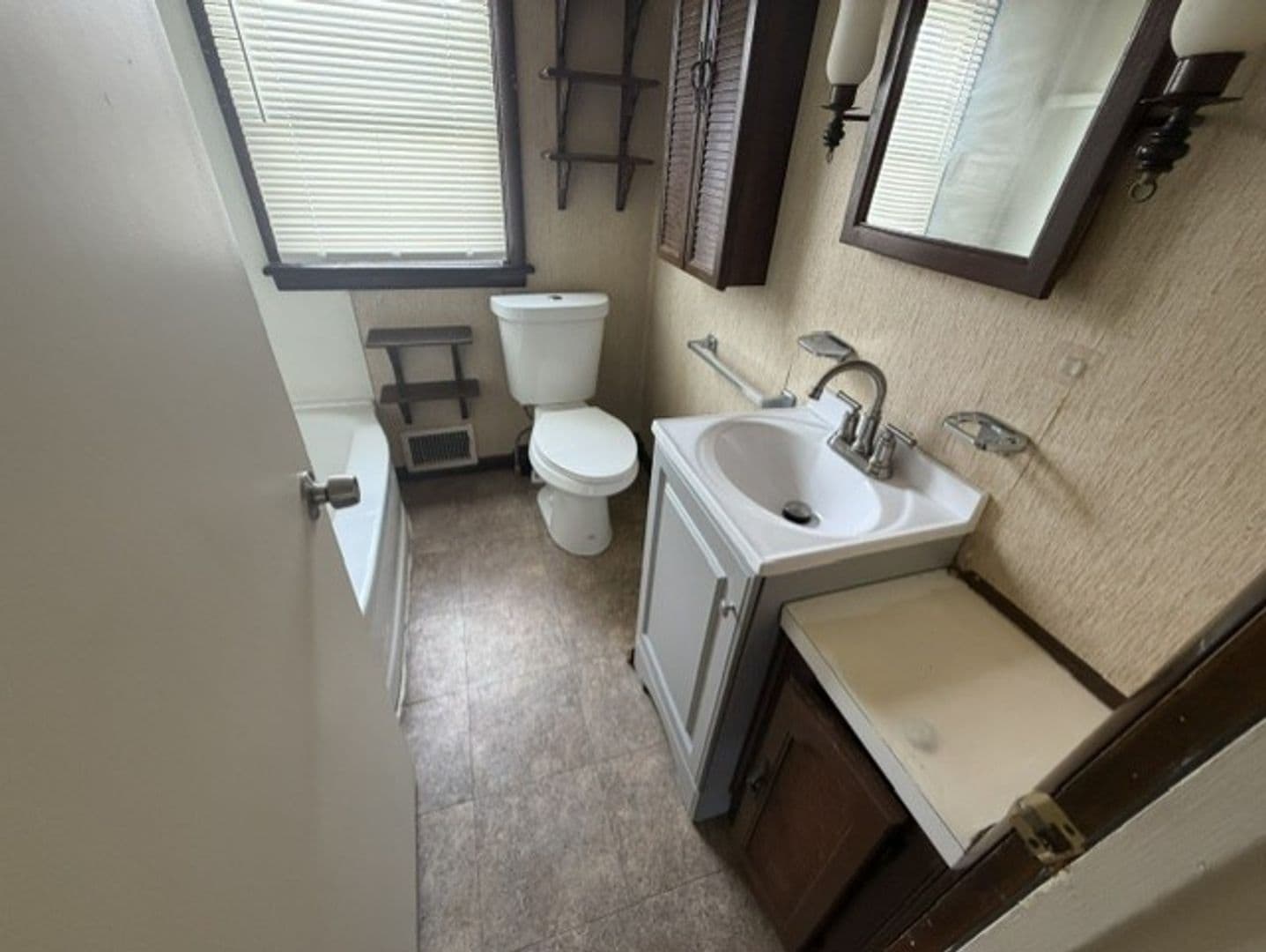 Harrisburg Apartment: 6801 Clearfield St