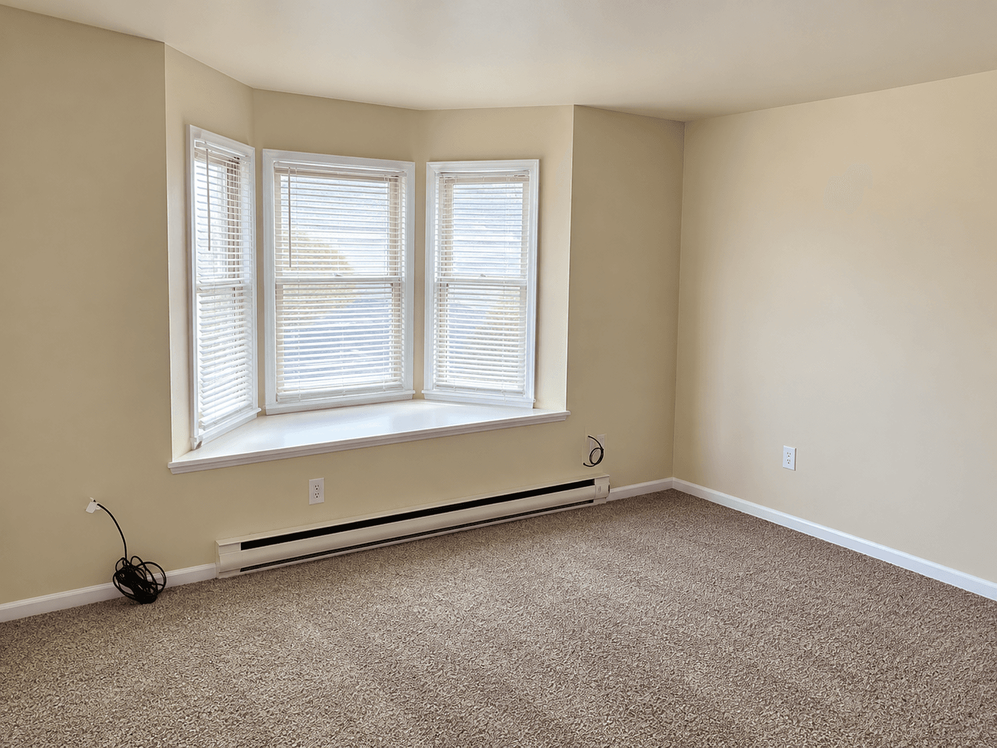 Middletown Apartment: 136 Spring St
