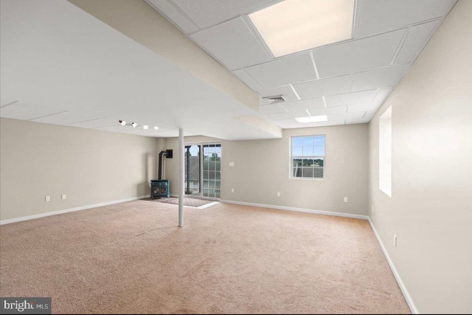 Harrisburg House: 777 Oak Leaf Lane
