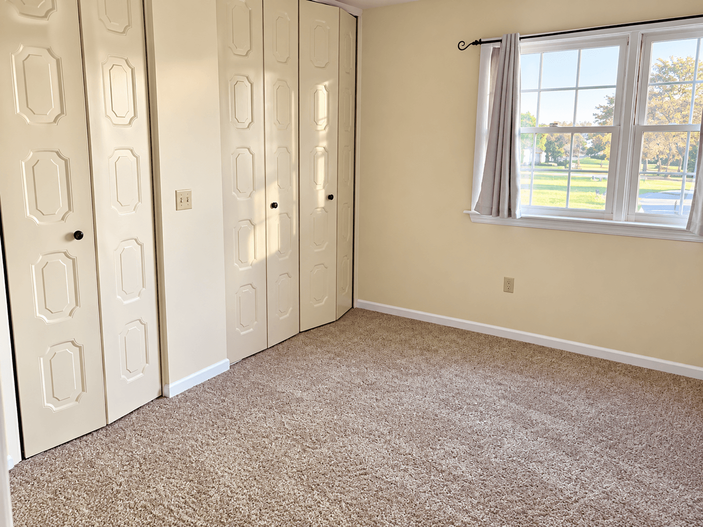 Hummelstown House: 1256 Peggy Drive