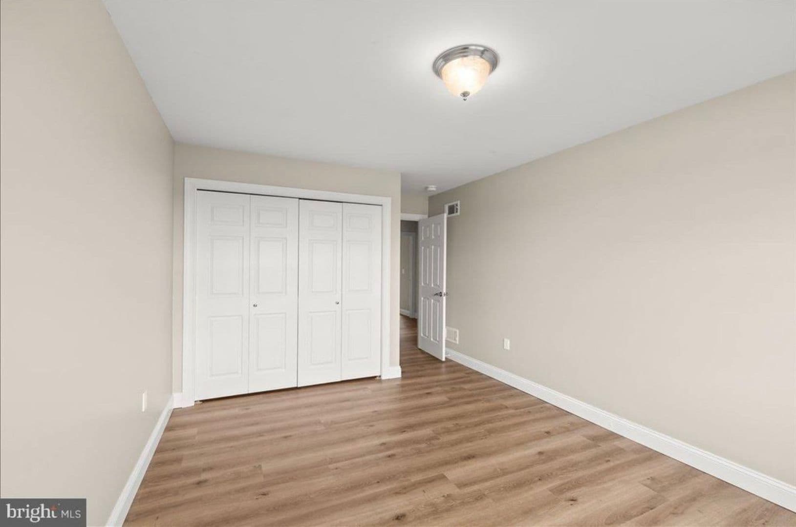 Harrisburg House: 777 Oak Leaf Lane