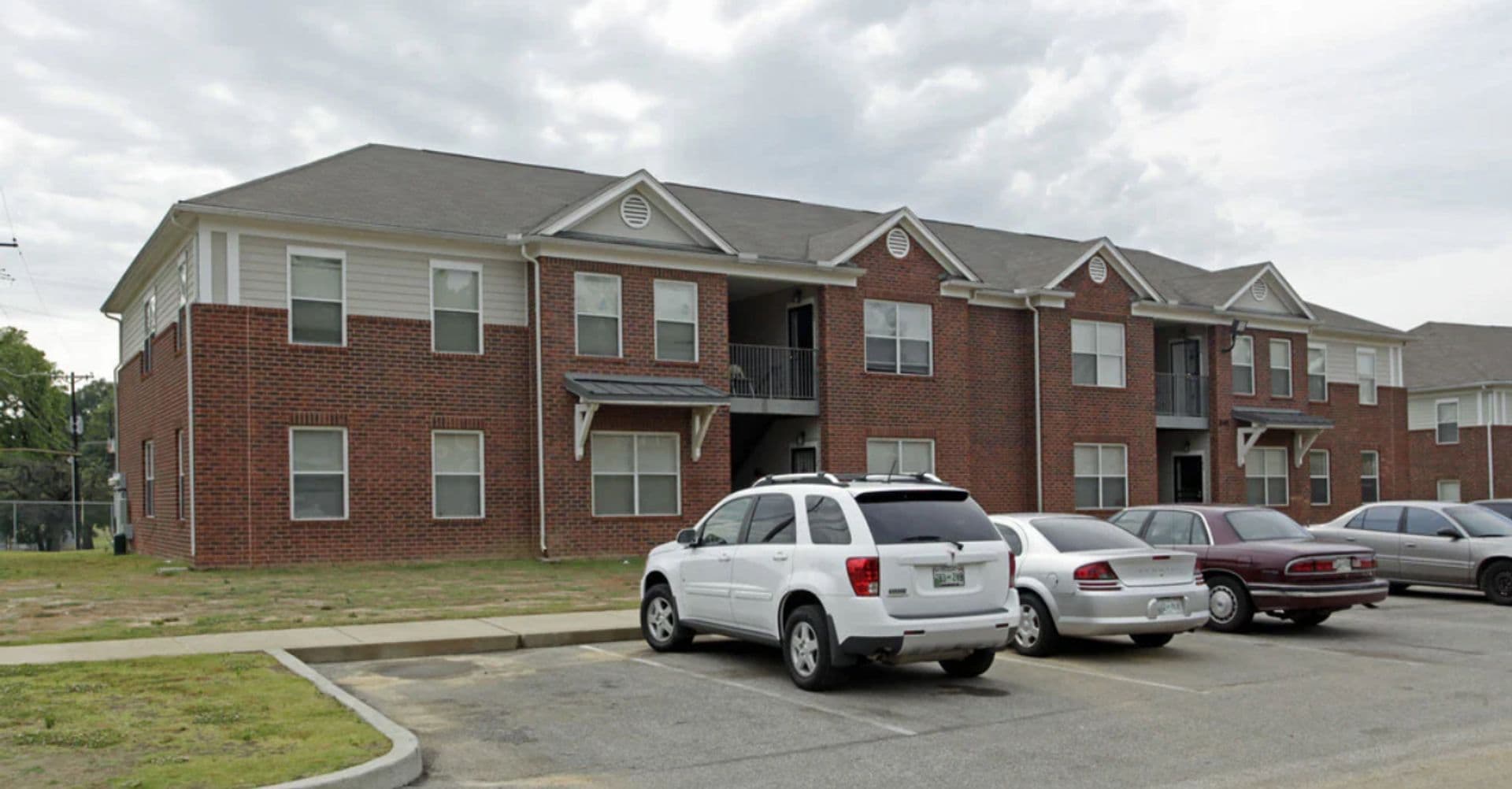 Memphis Apartment: Springdale Apartments