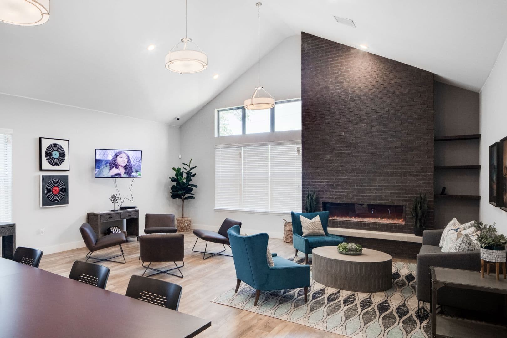 Memphis Apartment: 900 S. 4th St.