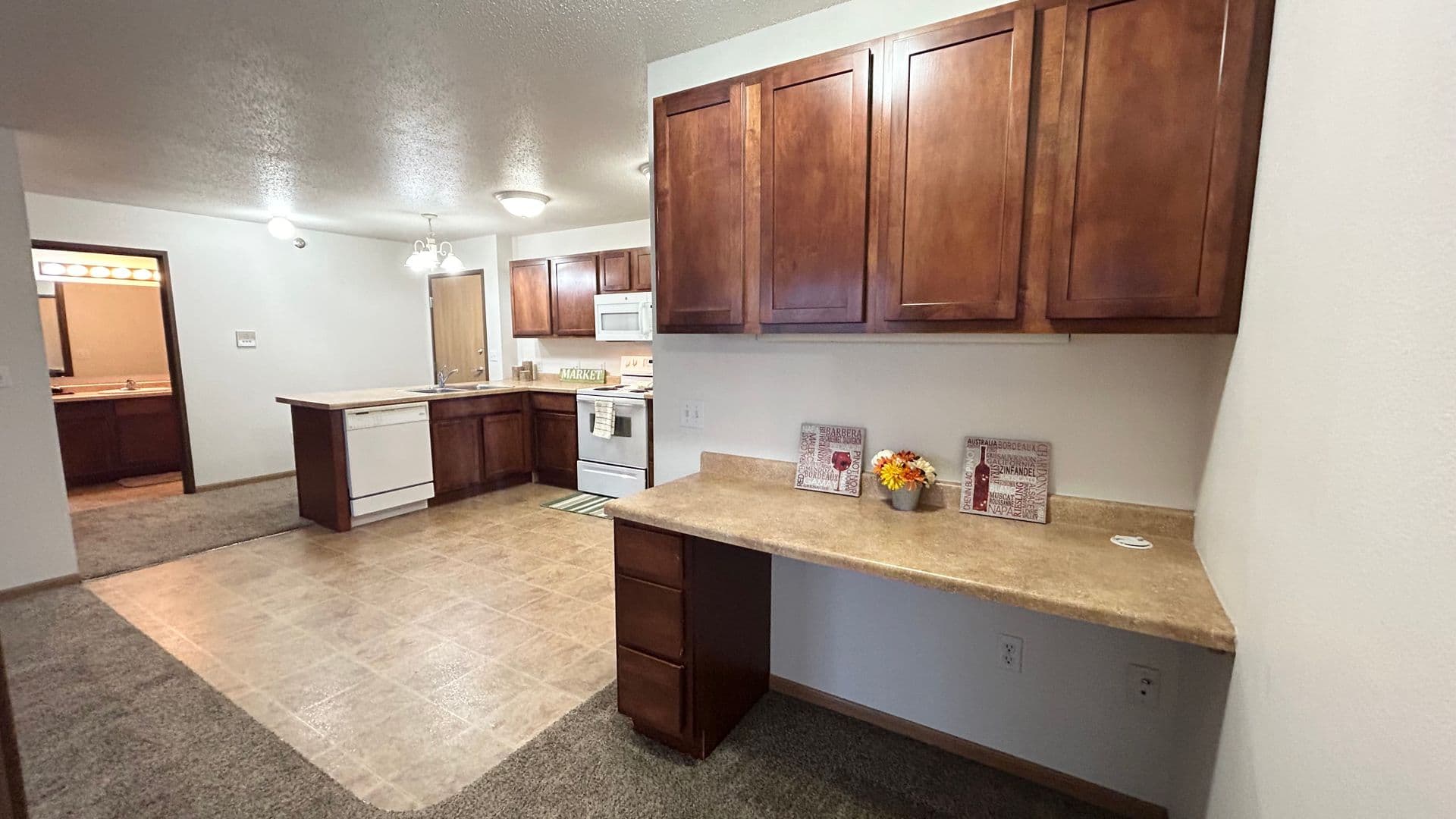 Moorhead Apartment: 800-810 41st Ave South