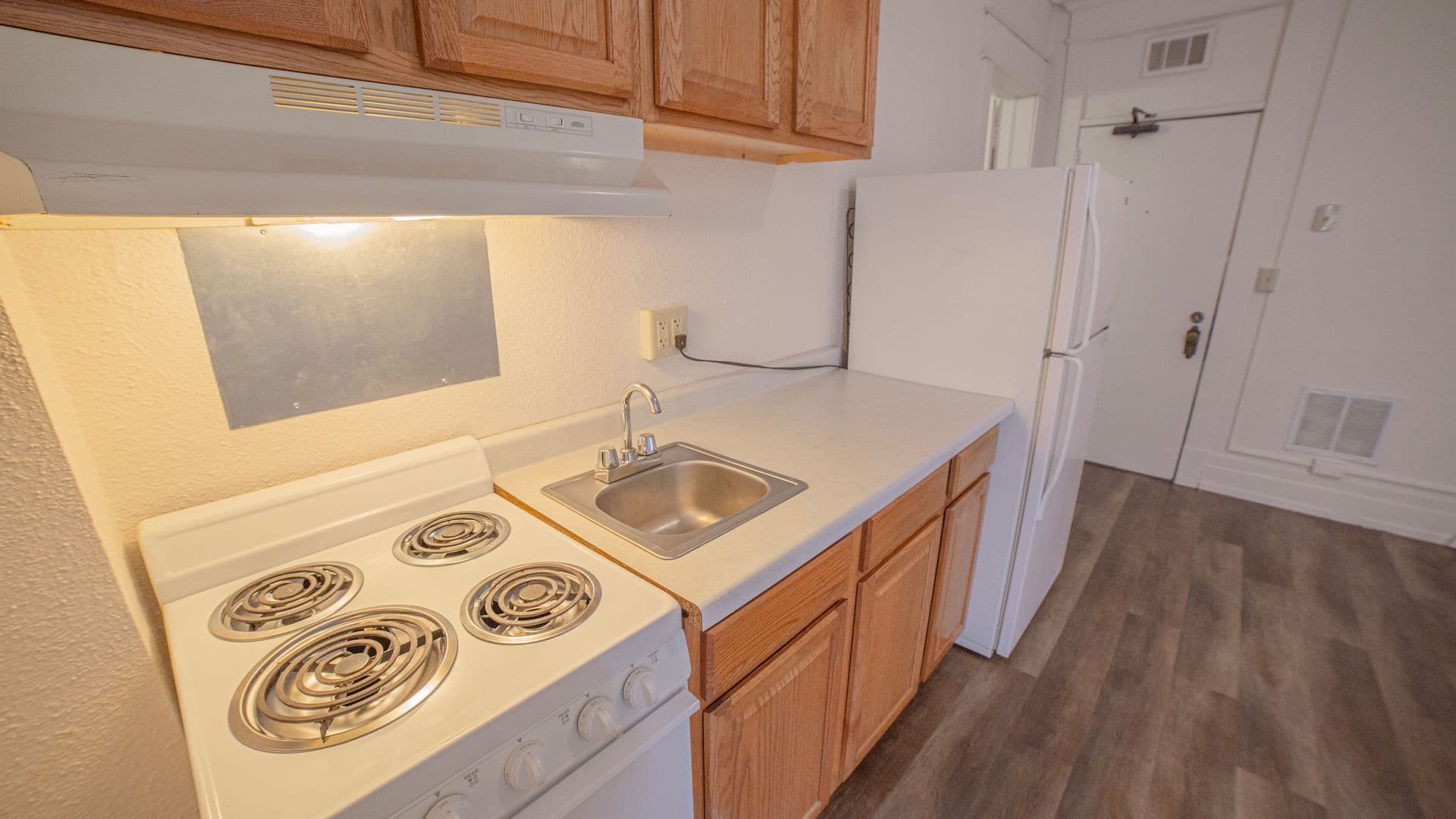 Fargo Apartment: 26 Robert St N.