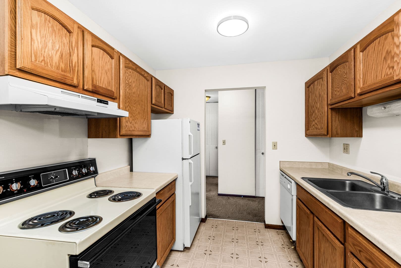 Duluth Apartment: 502 N. Oak Bend Dr