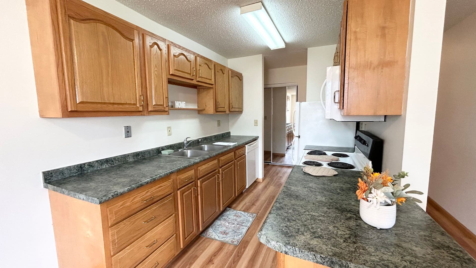 Fargo Apartment: 2542 Villa Dr S