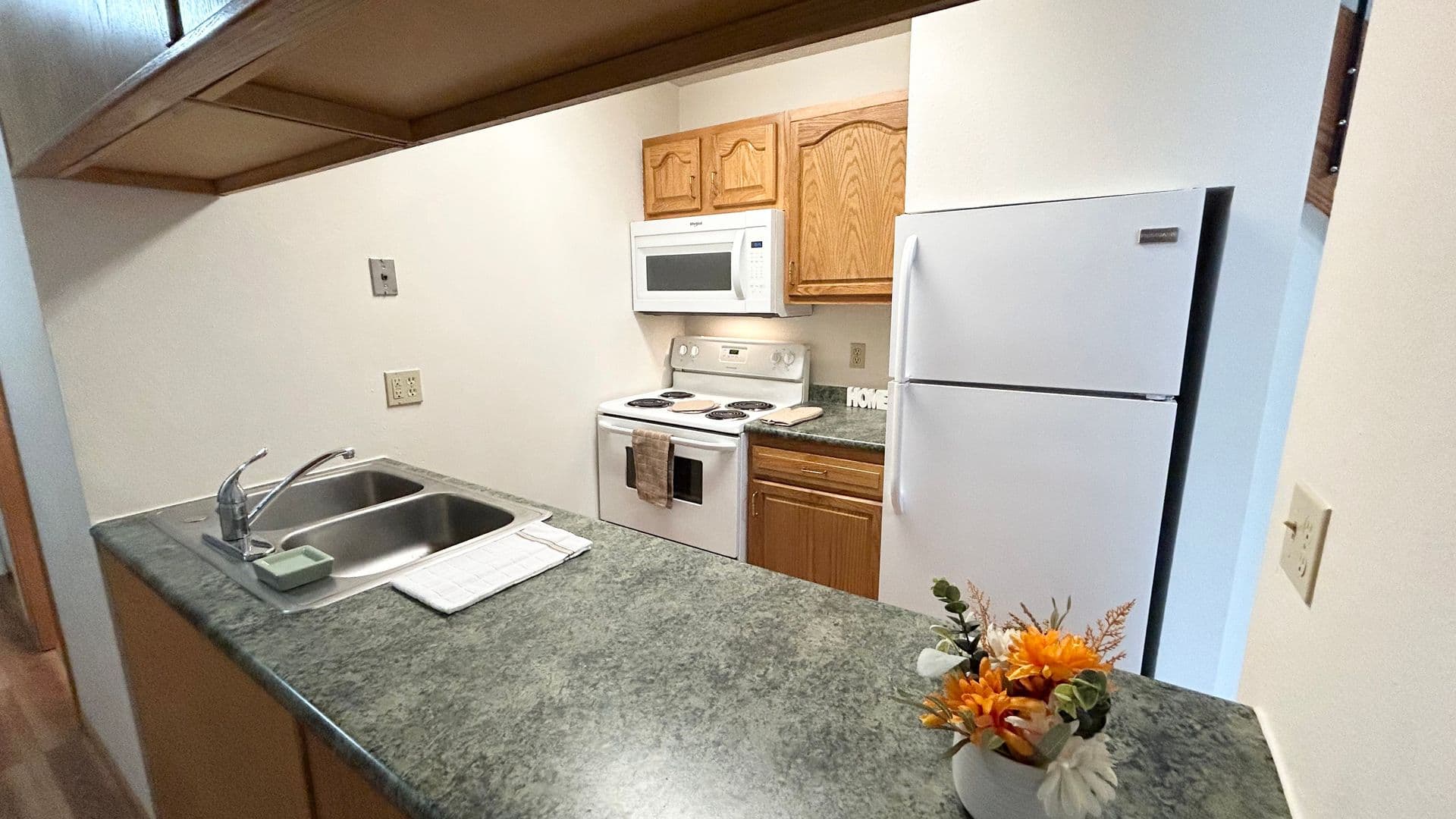 Fargo Apartment: 2542 Villa Dr S