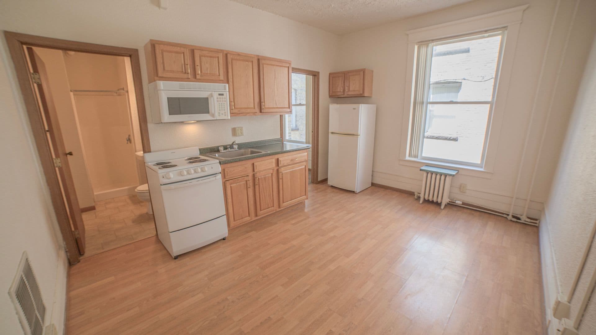 Fargo Apartment: 26 Robert St N.