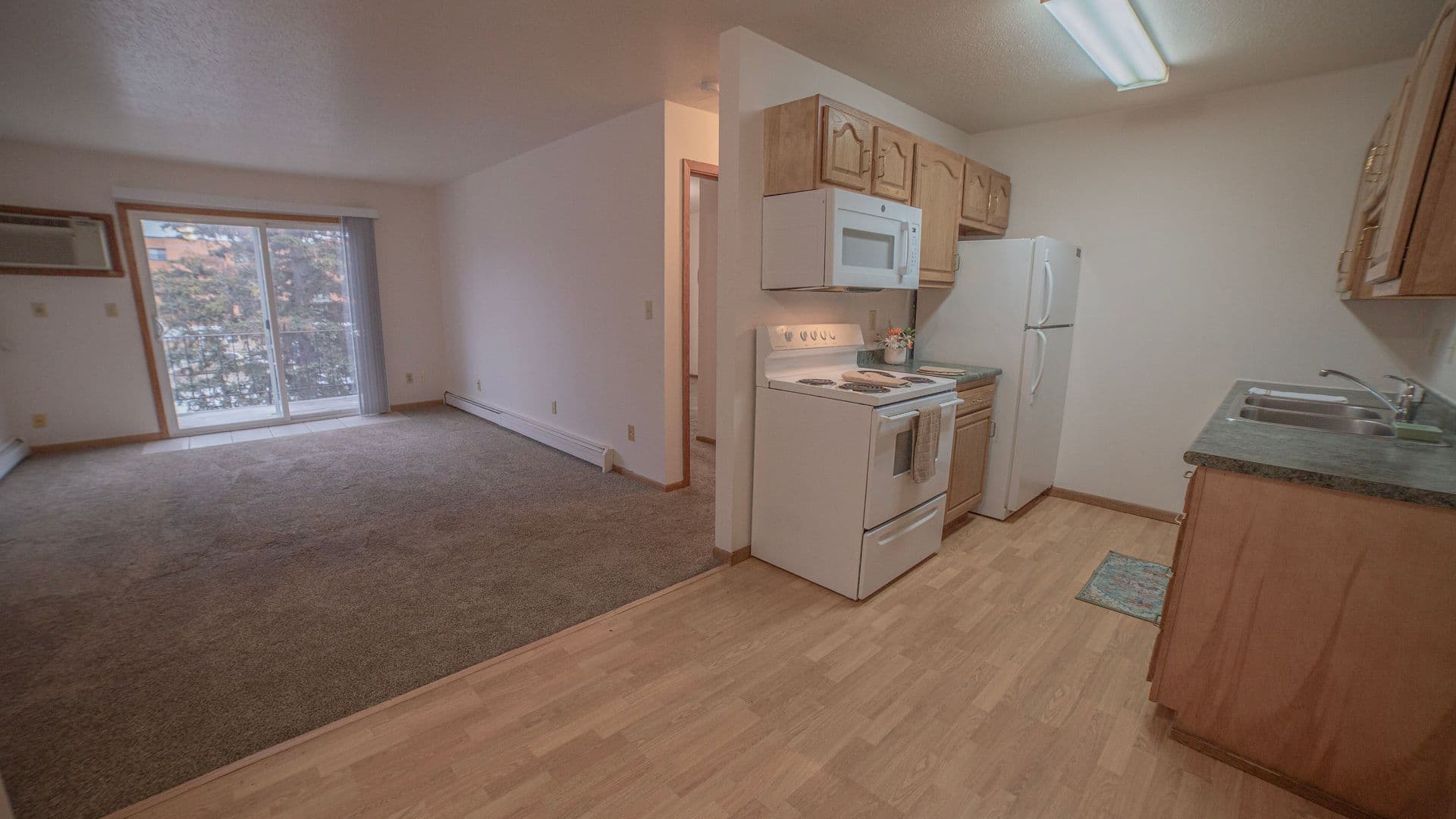 Fargo Apartment: 1342-1350 N. Broadway