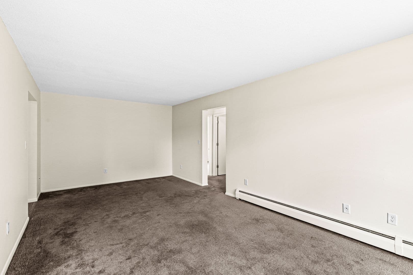 Duluth Apartment: 502 N. Oak Bend Dr