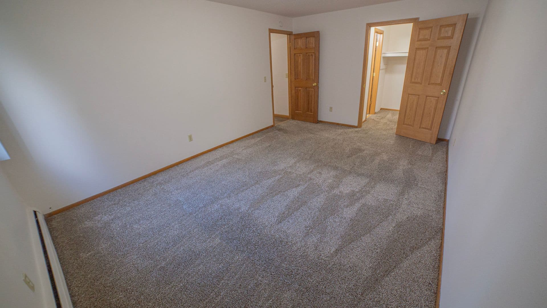 Fargo Apartment: 2542 Villa Dr S