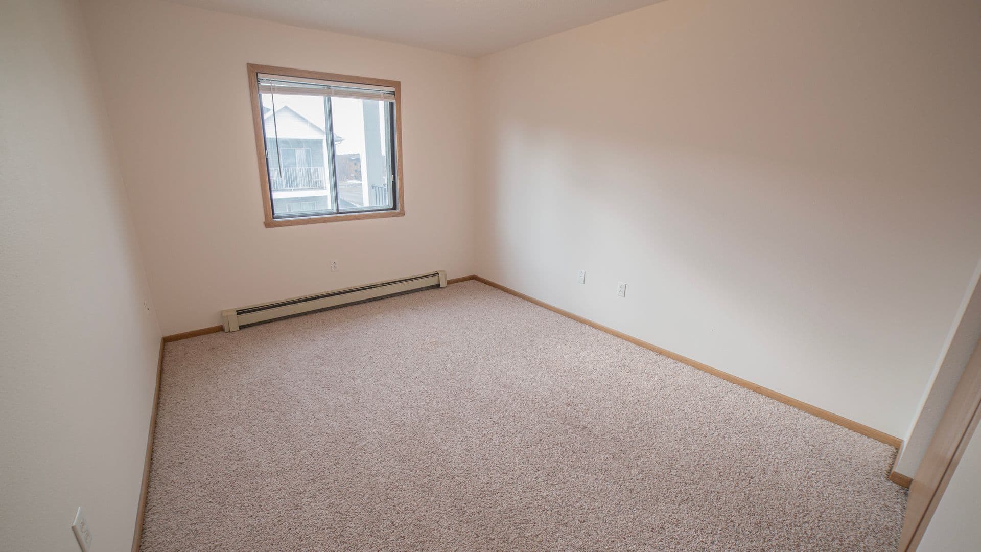Fargo Apartment: 1414 35th Street South