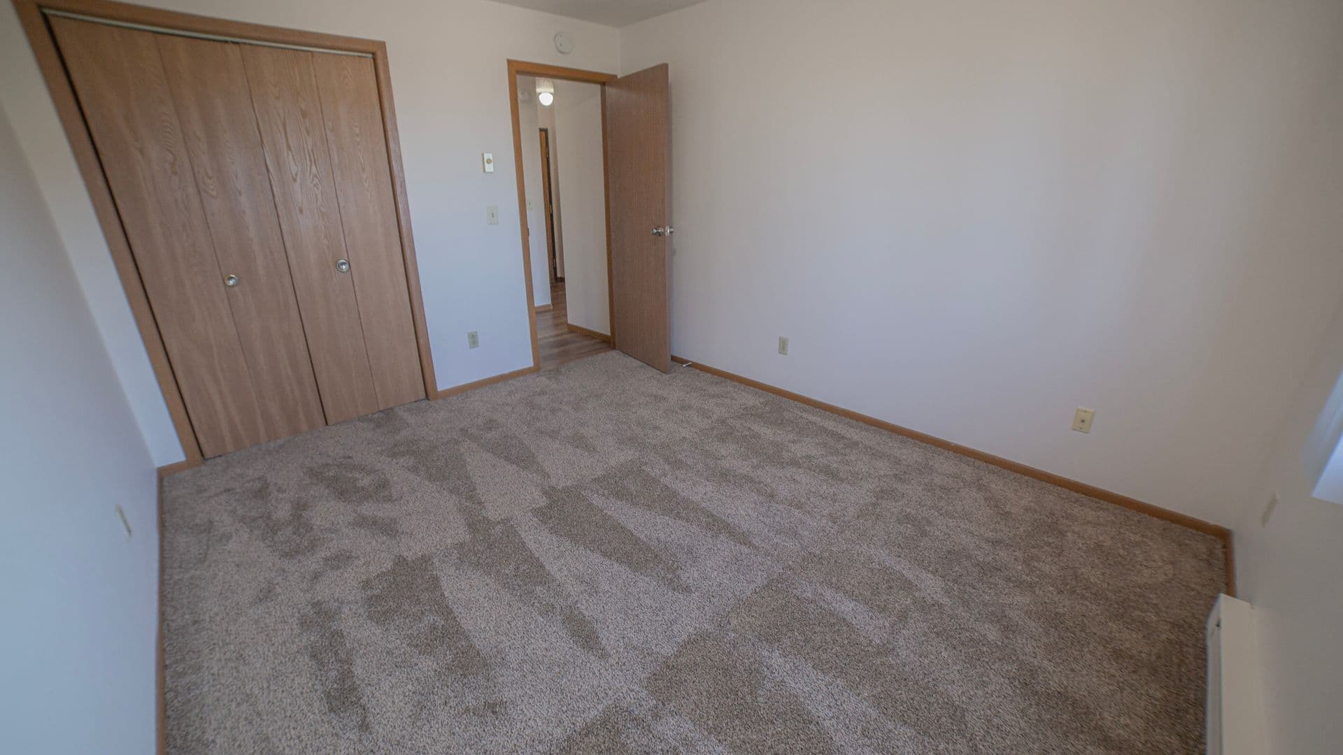 Fargo Apartment: 4318-4416 9th Ave Circle SW