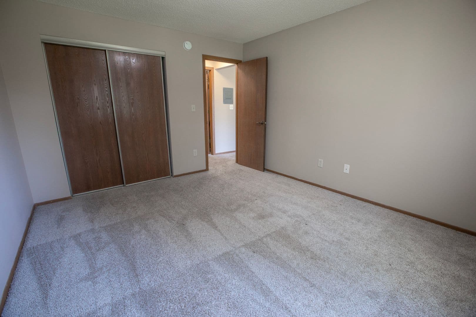 Northfield Apartment: 1401 Heritage Drive