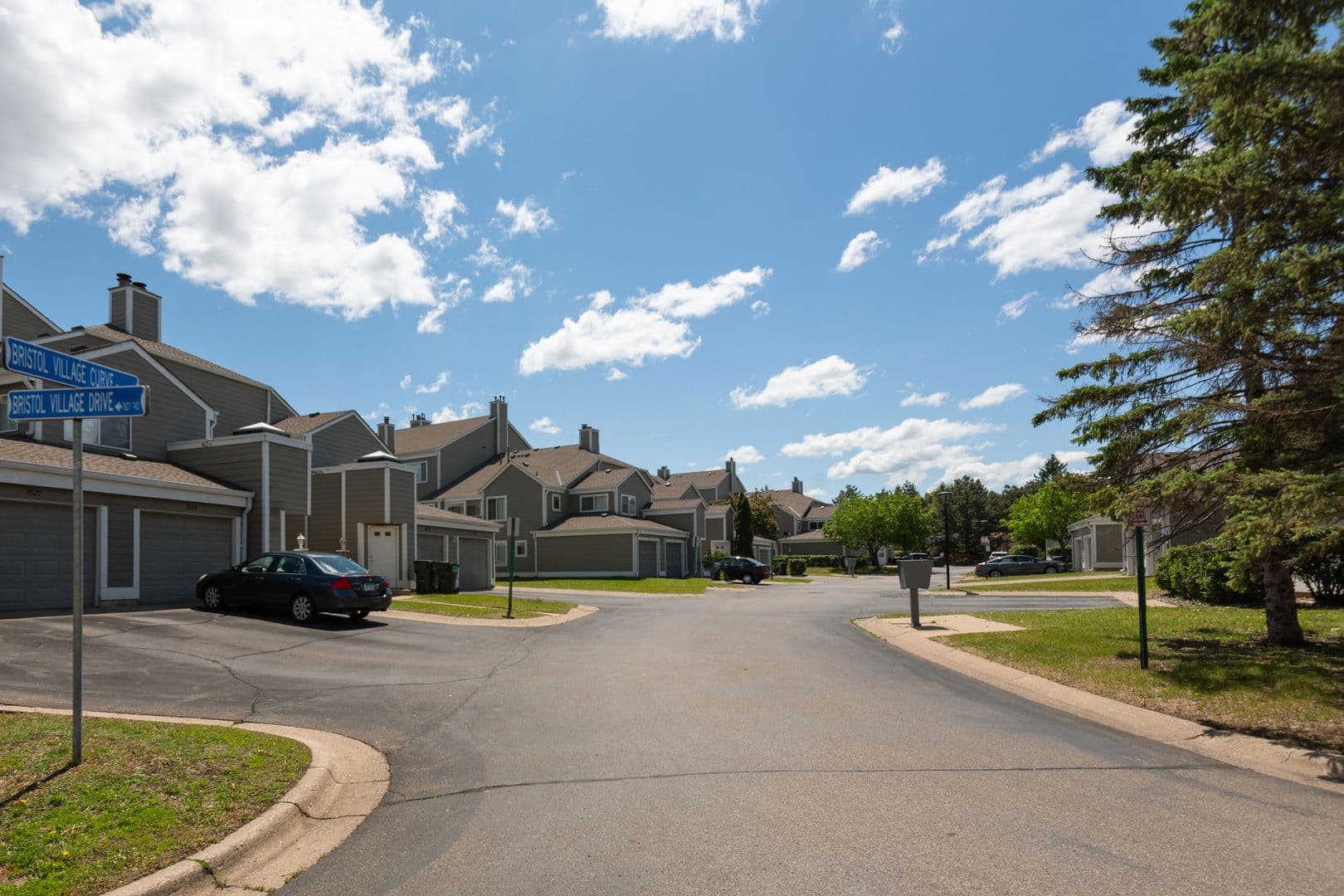 Bloomington Townhome: 7301 Bristol Village Dr