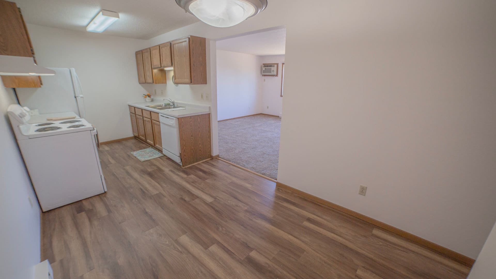 Fargo Apartment: 4318-4416 9th Ave Circle SW