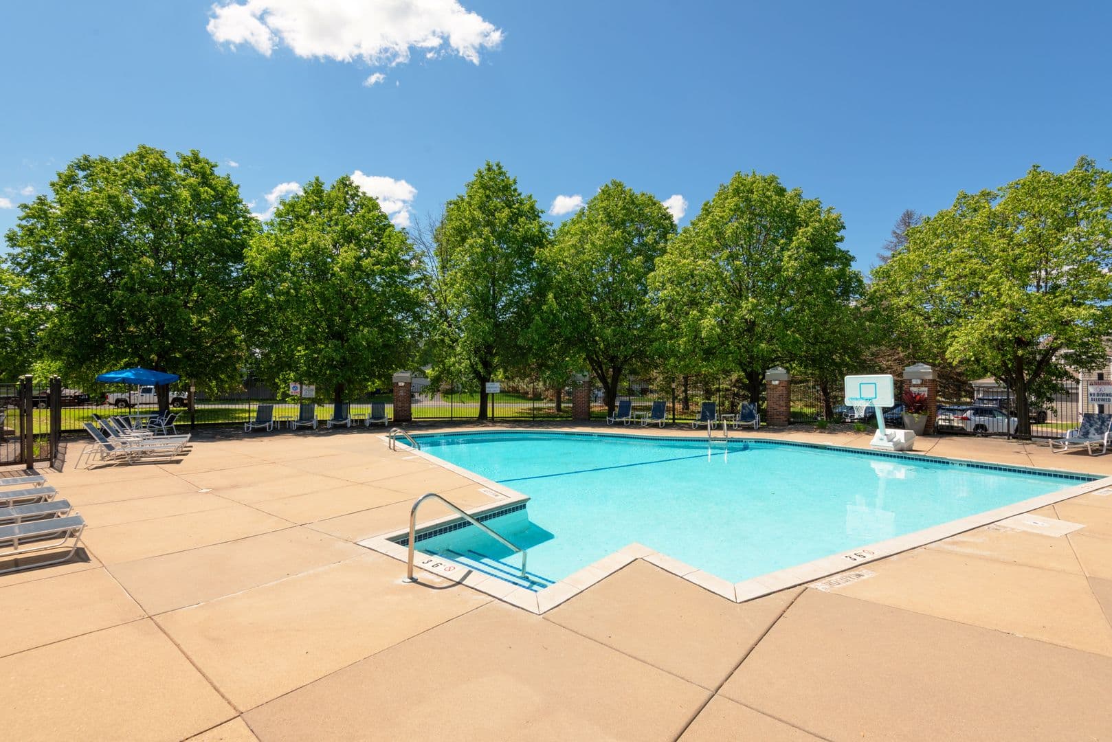 Bloomington Townhome: 7301 Bristol Village Dr