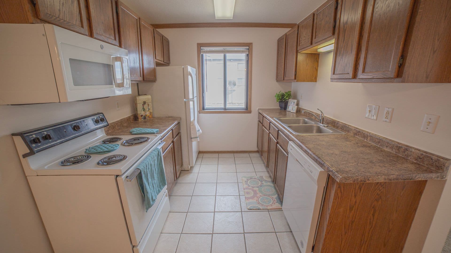 Fargo Apartment: 1414 35th Street South