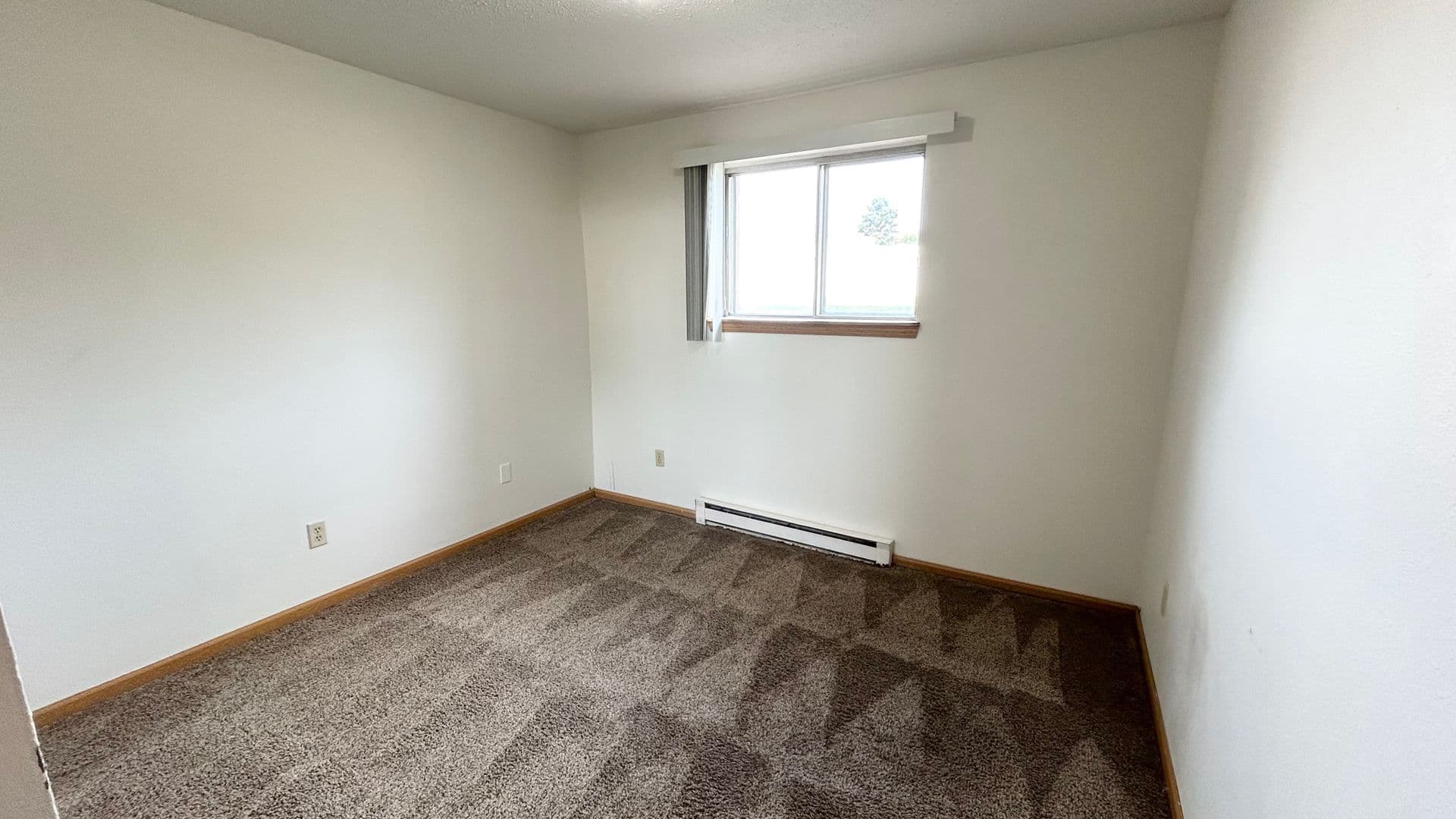 Fargo Apartment: 2542 Villa Dr S