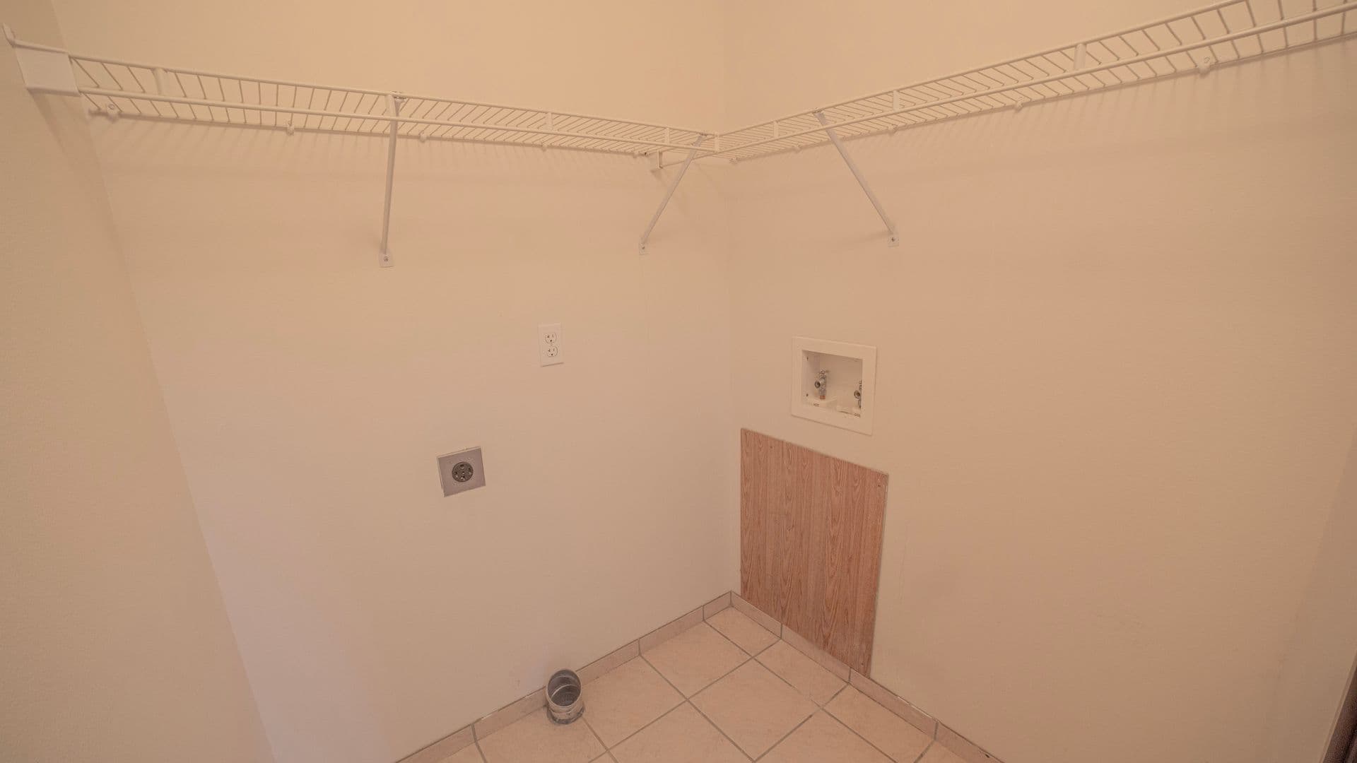 Fargo Apartment: 1710-1730 49th St S