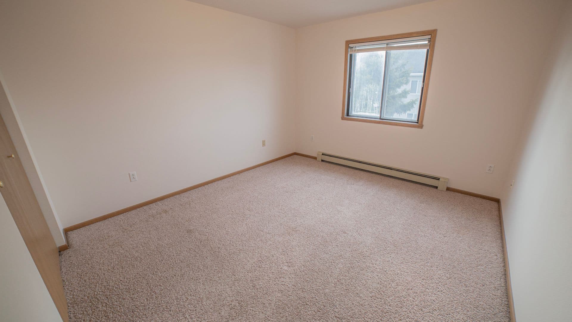 Fargo Apartment: 1414 35th Street South