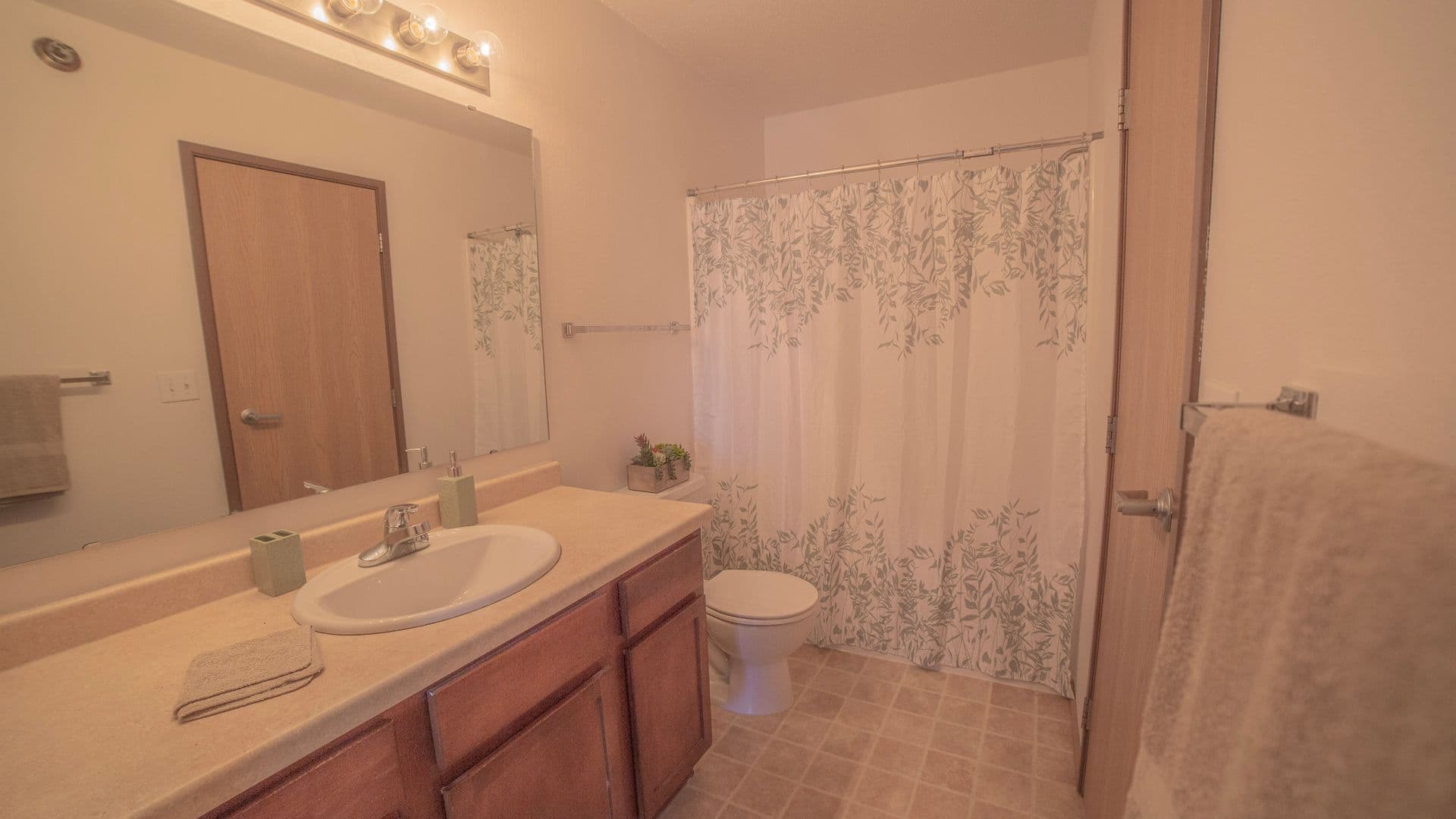 Moorhead Apartment: 800-810 41st Ave South