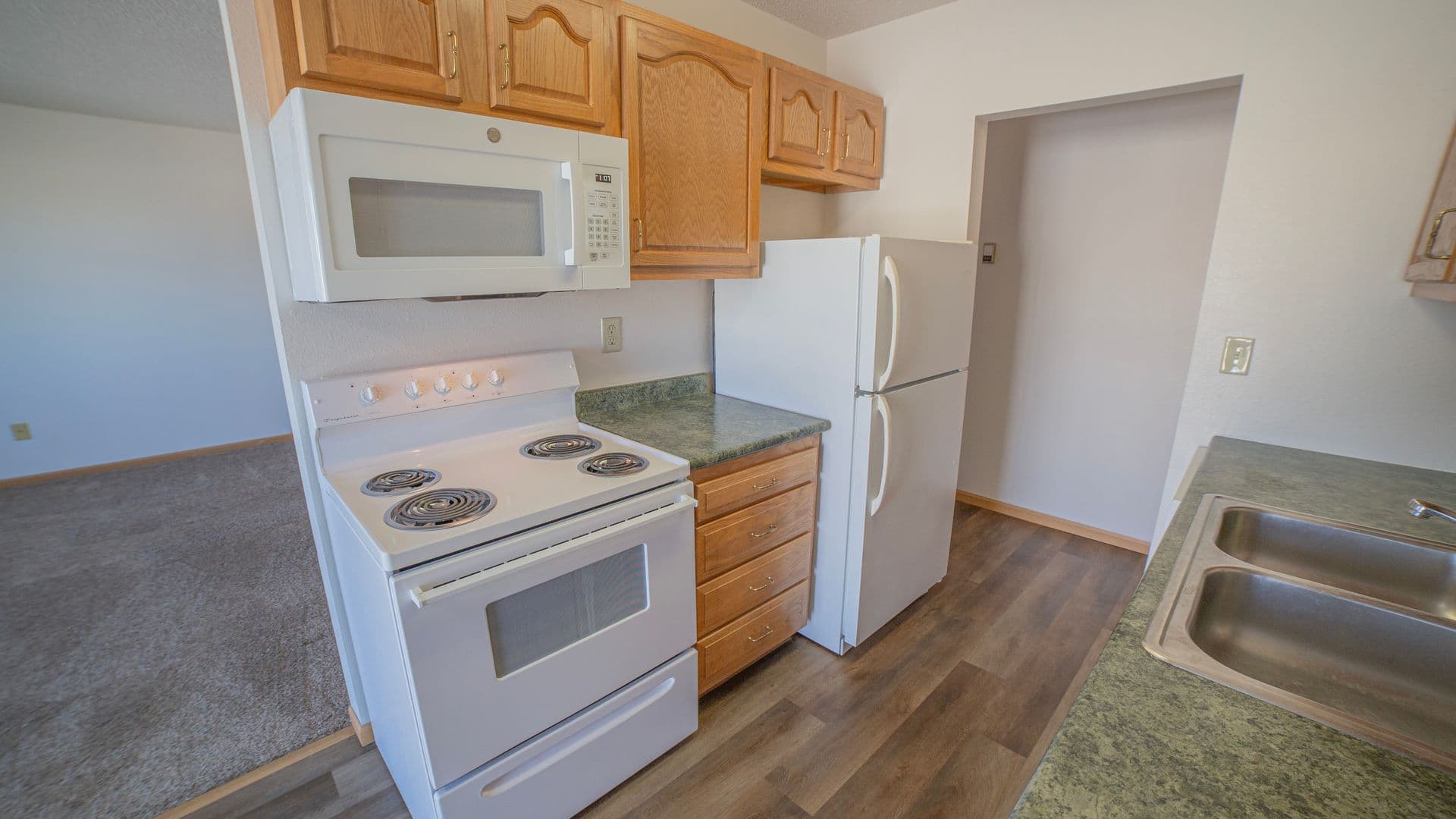 Fargo Apartment: 2542 Villa Dr S