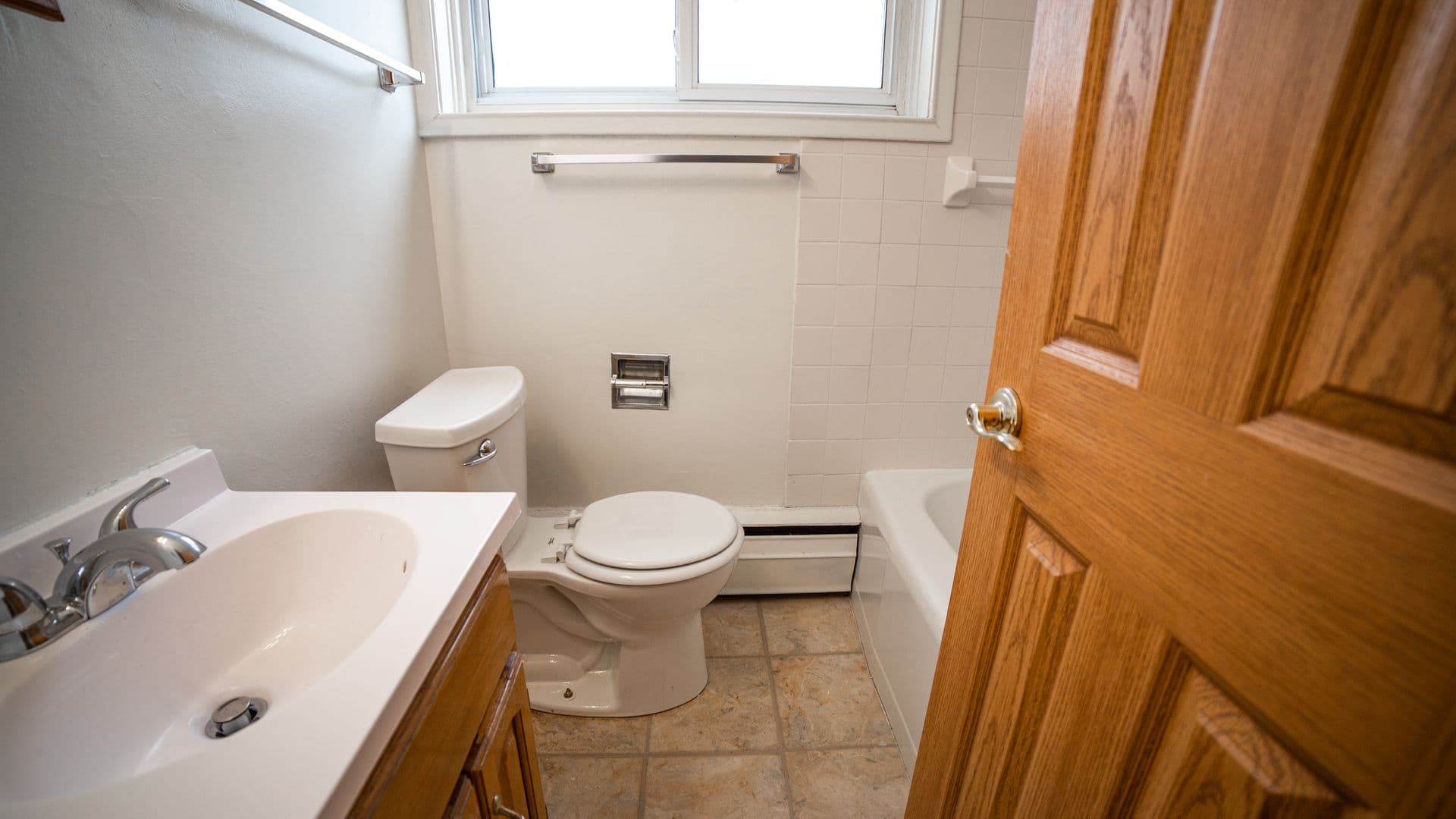 Minneapolis Apartment: 4408 Chowen Ave S.