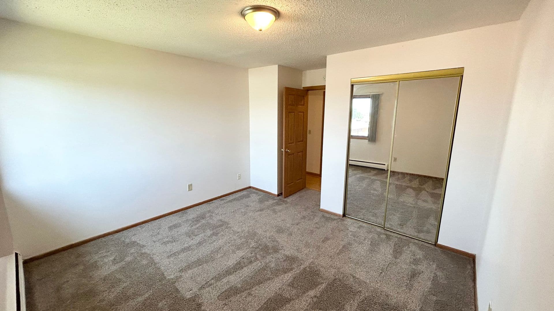Fargo Apartment: 2542 Villa Dr S