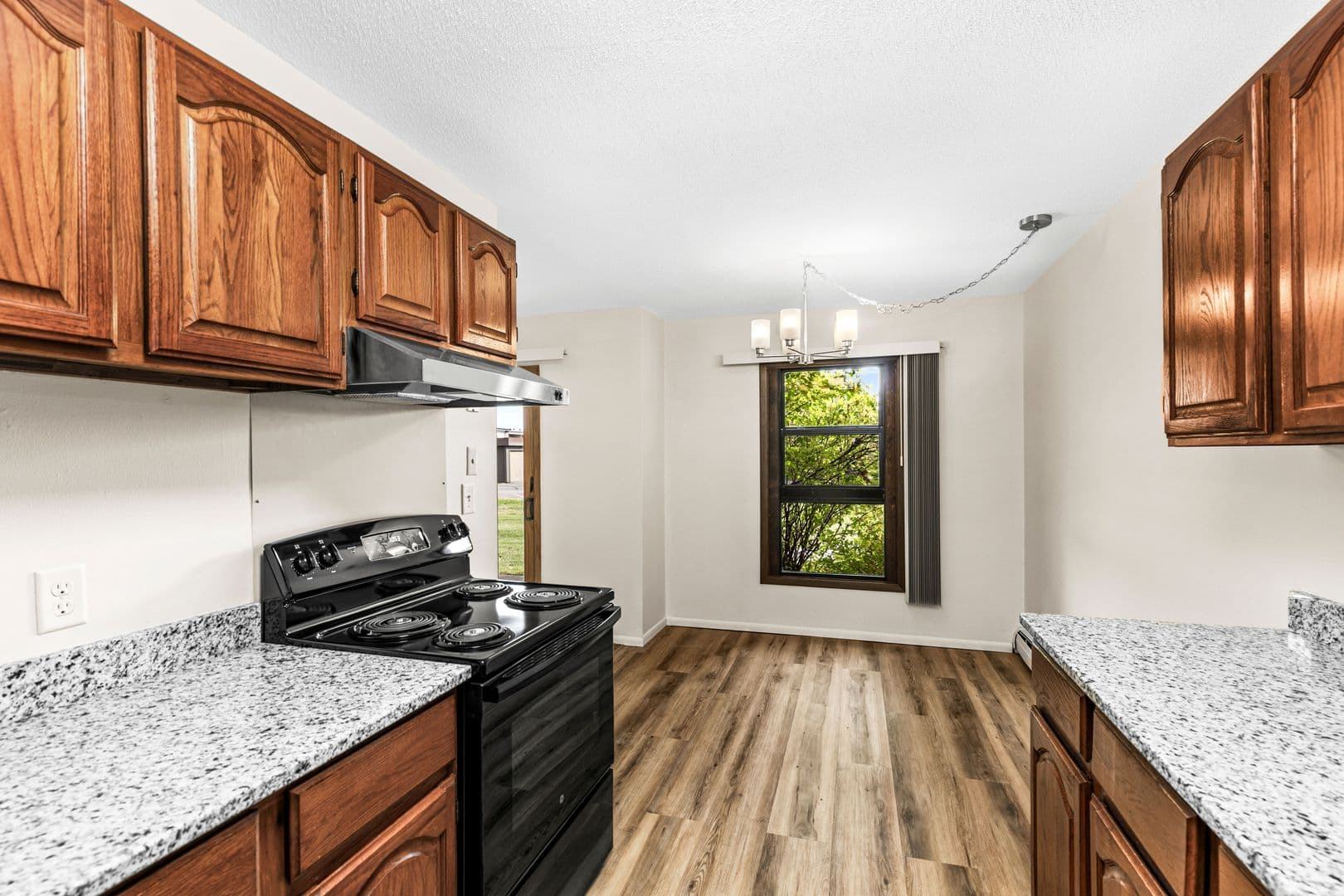 Duluth Apartment: 502 N. Oak Bend Dr