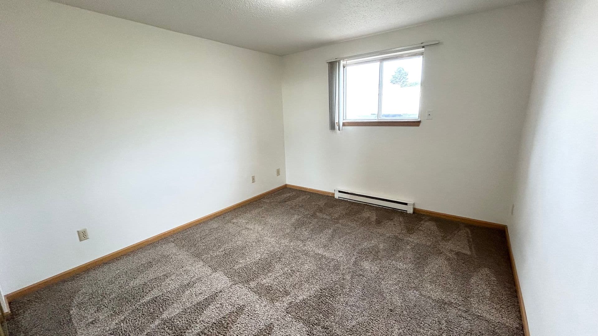 Fargo Apartment: 2542 Villa Dr S