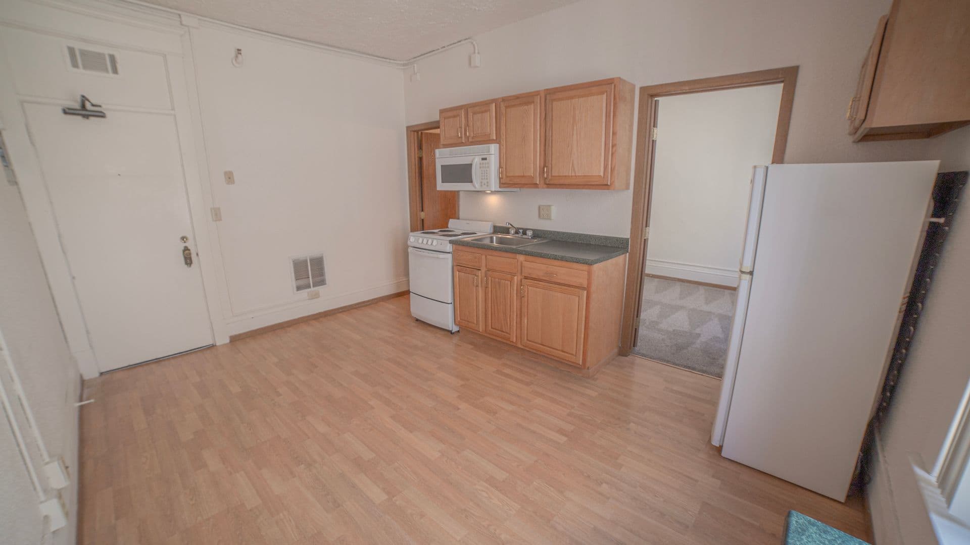 Fargo Apartment: 26 Robert St N.