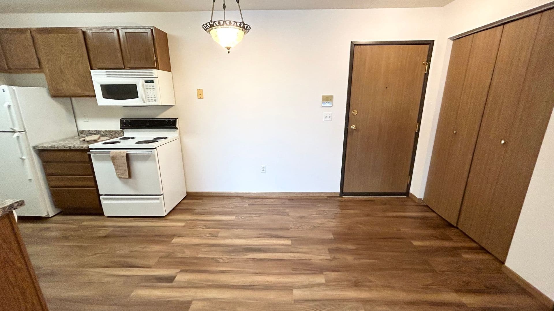 Fargo Apartment: 1414 35th Street South