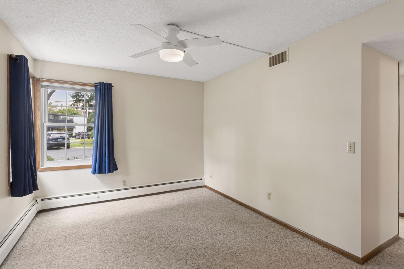 Excelsior Apartment: 603 Lake St