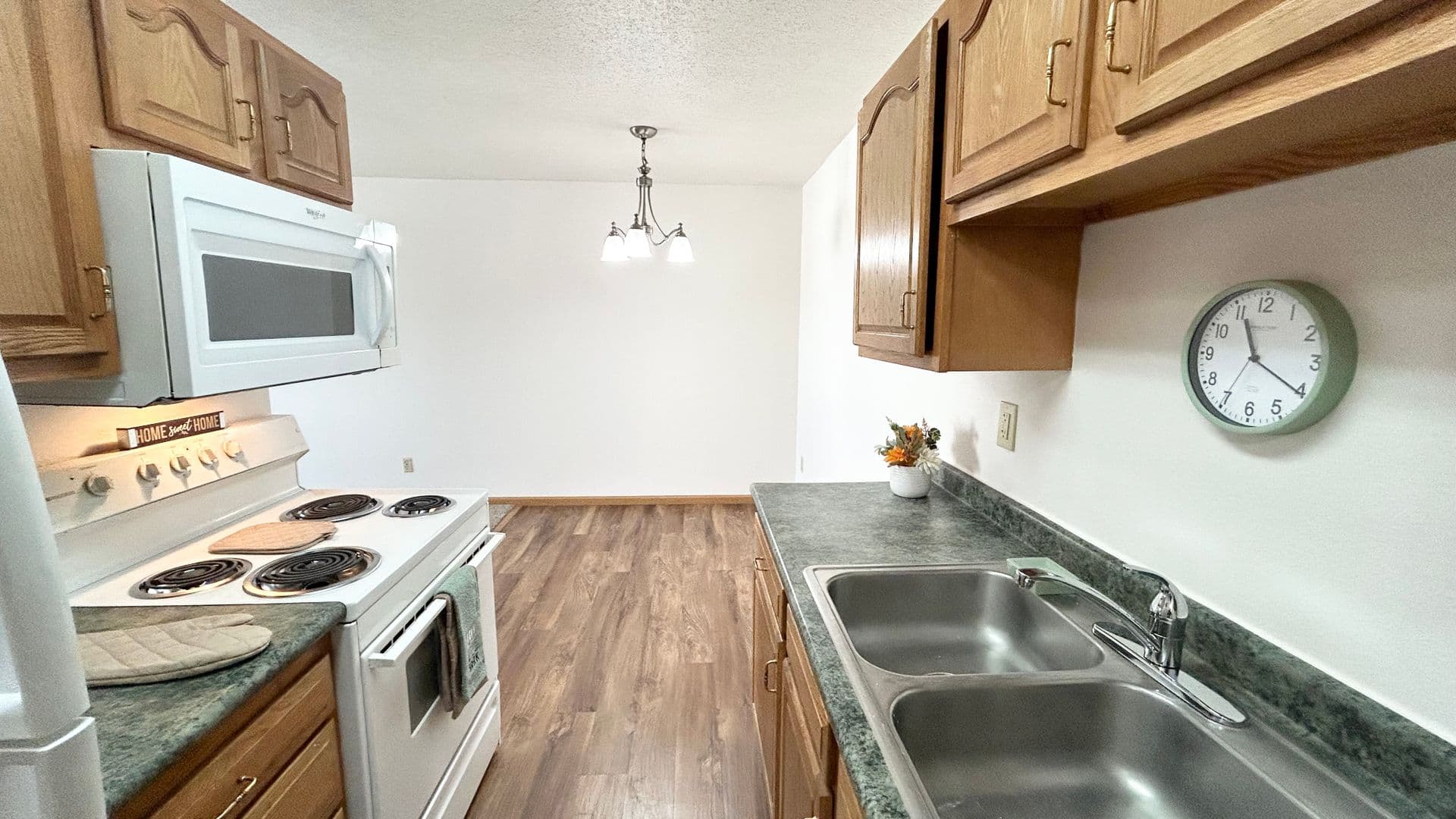 Fargo Apartment: 1717 40th St. SW