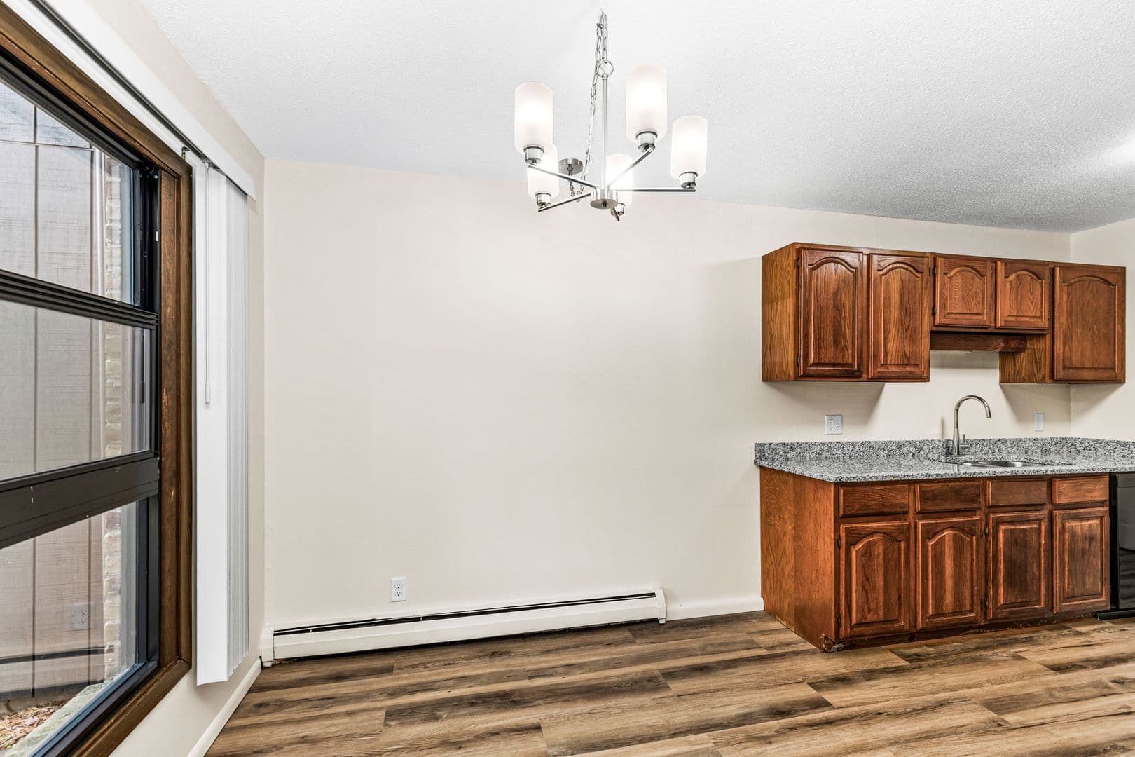 Duluth Apartment: 502 N. Oak Bend Dr