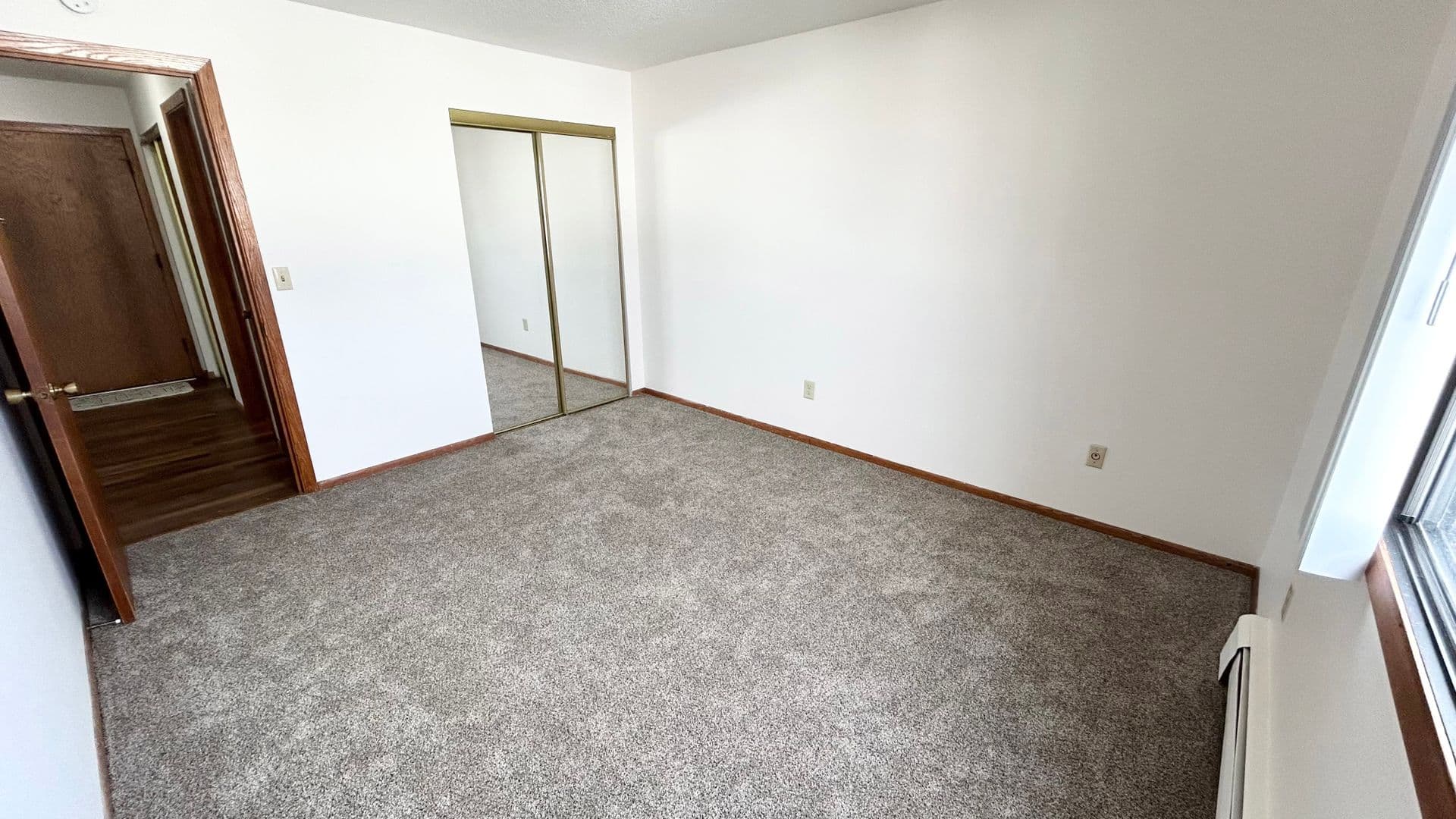 Fargo Apartment: 1717 40th St. SW