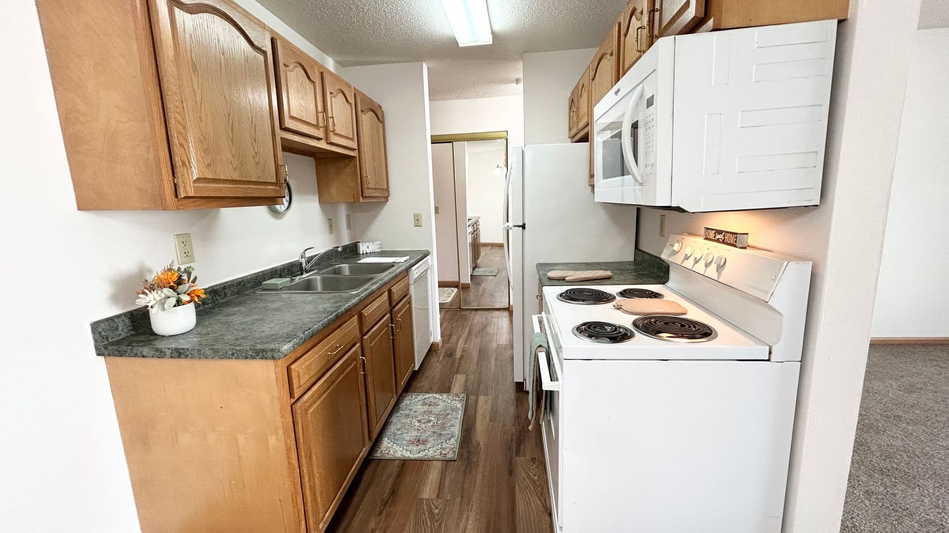 Fargo Apartment: 1717 40th St. SW