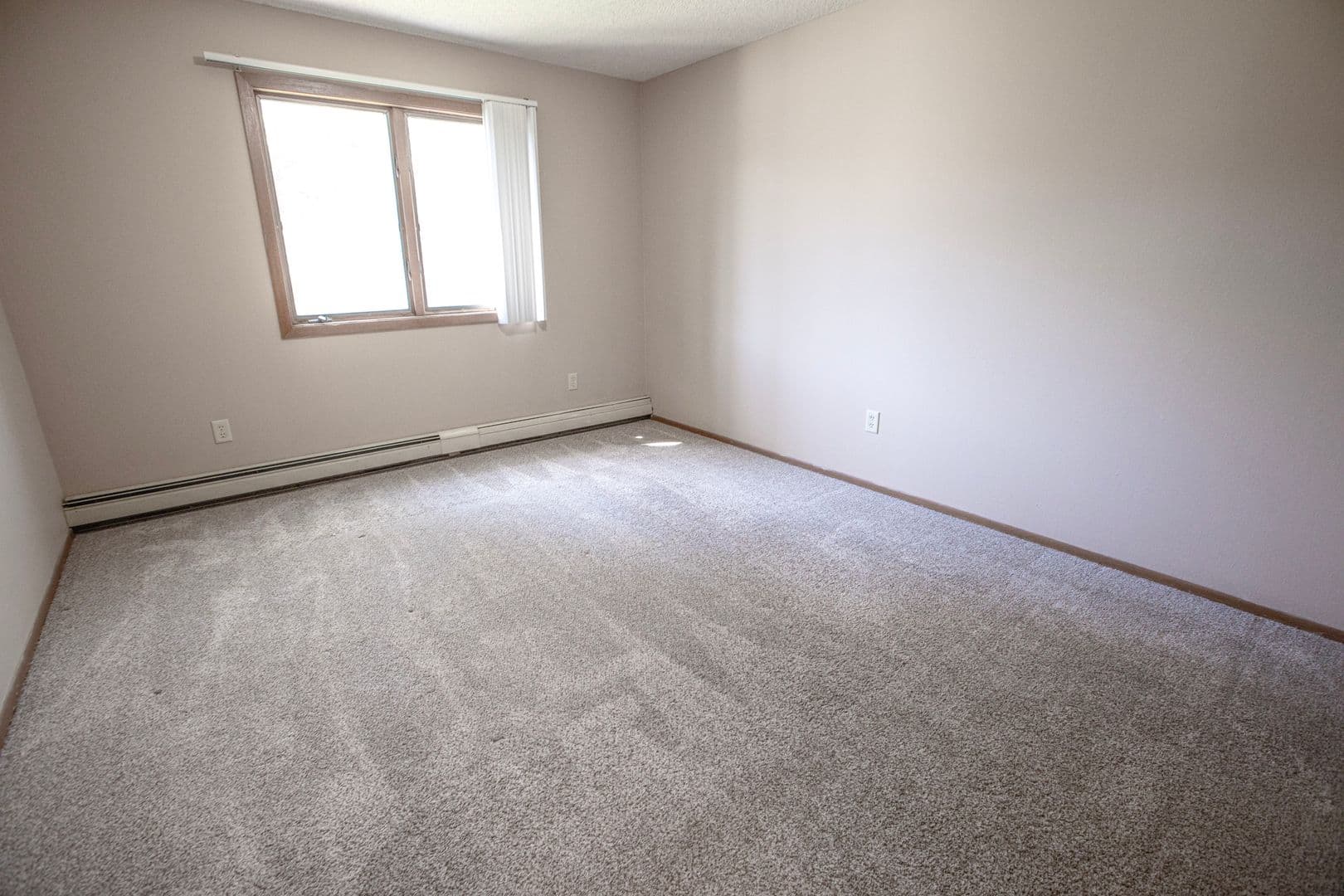 Northfield Apartment: 1401 Heritage Drive
