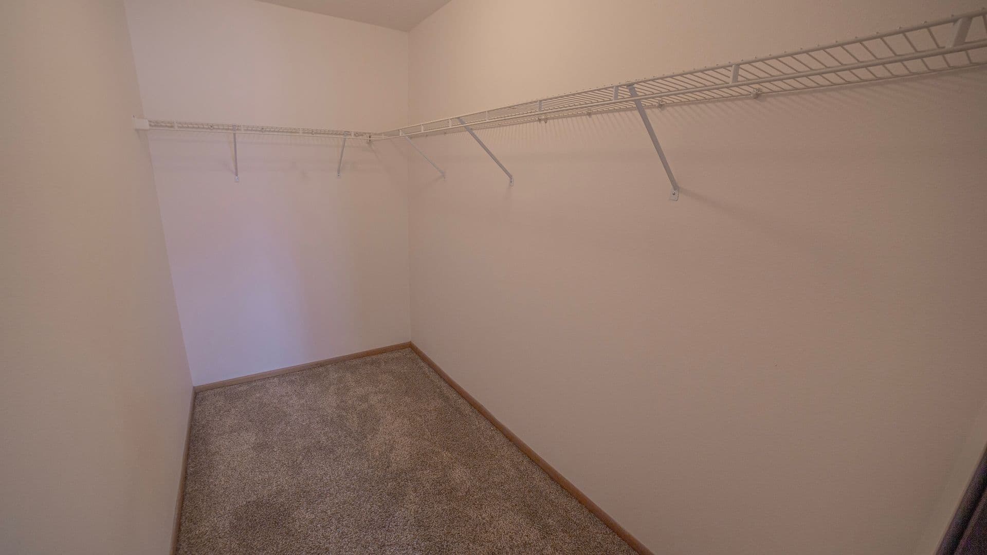 Fargo Apartment: 1414 35th Street South